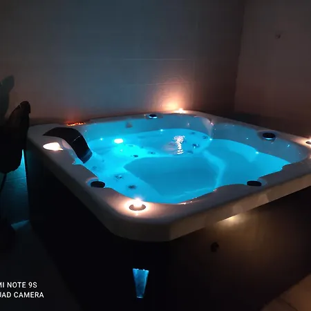 Апартаменты Des Colombieres Piscine &