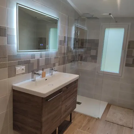 Апартаменты Des Colombieres Piscine & *