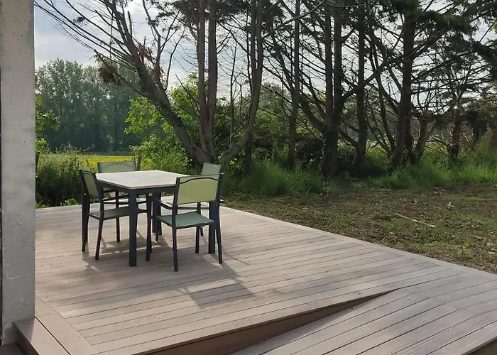 Des Colombieres Piscine & * Saint-Maixent-sur-Vie